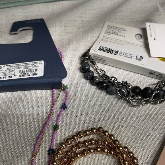 Mostly brand new 6 set bundle - Picture 7 of 10